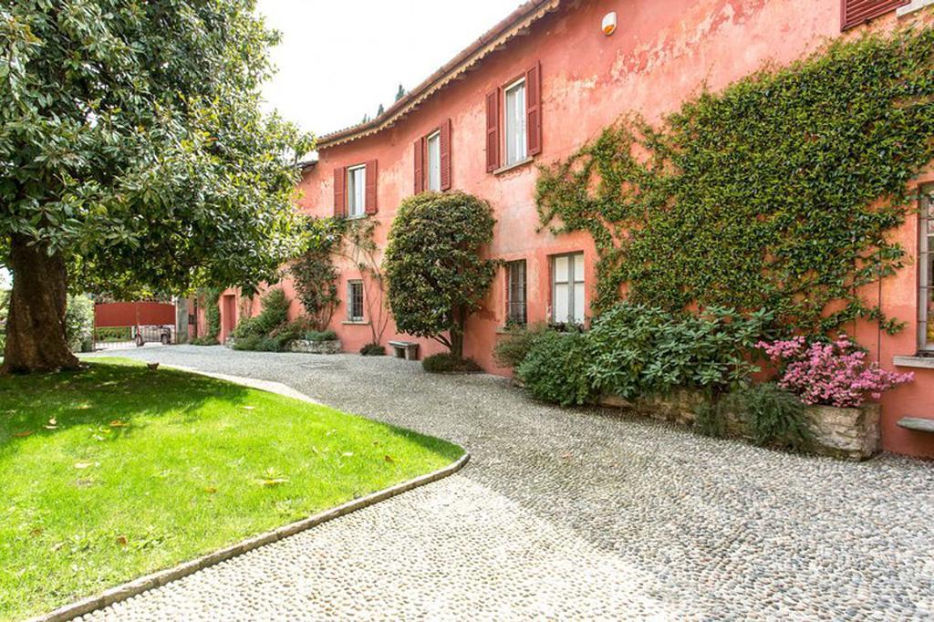 Villa Sassi *